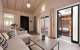 Corfu Town Luxury Studio -B